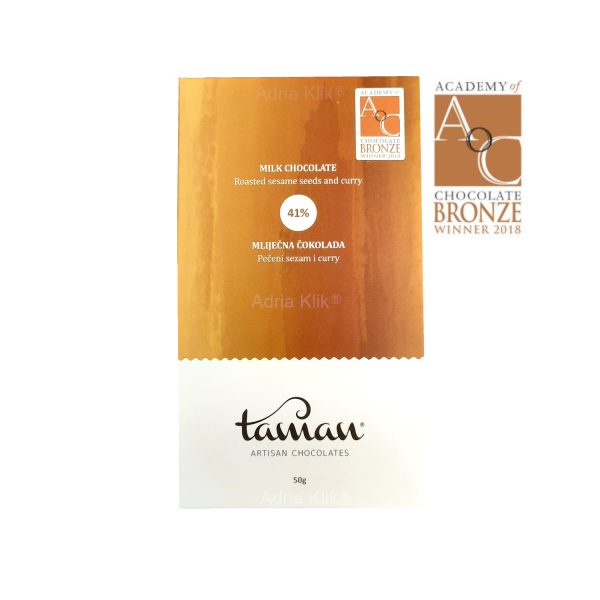 Naruči dostavu Taman Artisan Chocolates Hand made Pečeni sezam i curry
Mliječna čokolada 41%, 50g
~ Academy of Chocolate award 2018 Bronze
Egzotična kombinacija mliječne čokolade povećanog udjela kakaa s pečenim sjemenkama sezama i pikantnom curry mješavinom začina.