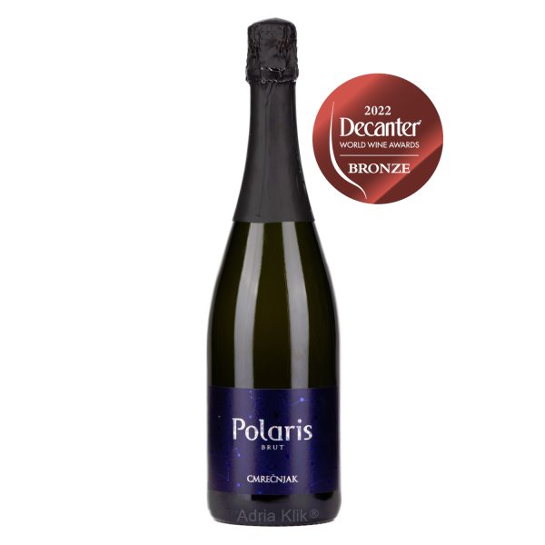 Decanter World Wine Awards 2022 Bronze medal! Polaris brut je proizveden od pušipela klasičnom šampanjskom metodom druge fermentacije u boci. Radi se o vrhunskom pjenušavom bijelom vinu zlatno žute boje i voćnih aroma marelice i citrusa te mirisom korice kruha.