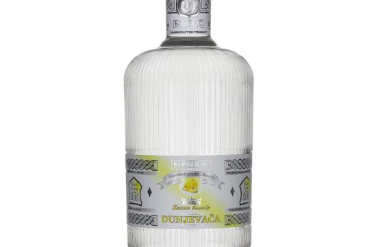 RAKIJA DUNJEVAČA Royal Luxury PRESTIGE – Royal Luxury rakija od dunje proizvedena je od pažljivo odabranih plodova zrelih dunja