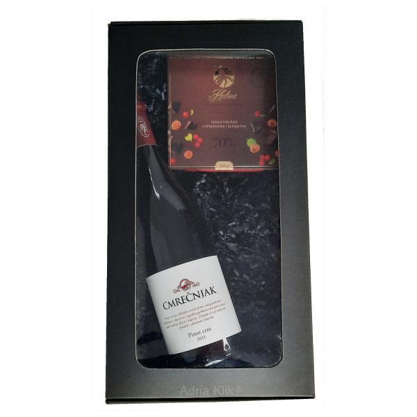 Vrhunski i unikatni Premium poklon paket, Vrhunsko vino i Artisan čokolada ručno rađeno 100% Hrvatski proizvod Crna mat kutija s prozorom i dekoracijom Rubinsko crveni Princ vinarije Cmrečnjak. Profinjeno, elegantno i ugodno gorkasto vino puno okusa zrelih malina, šljiva i kupina Osvojiti će Vas mekoćom, skladom i okusnom čistoćom Tamna čokolada s brusnicama i lješnjacima 100 g Hedona Artisan Chocolates Hedona Artisan Chocolates - Hand made - Ručno rađeno Tamna čokolada s brusnicama i lješnjacima 100 g. Hedona. Proizvedeno u Hrvatskoj #vinaCmrečnjak #hedonaartisanchocolates #VinaCmrečnjak Naruči dostavu poslovnih poklona online Vrhunski i unikatni Premium poklon paket, Vrhunsko vino i Artisan čokolada ručno rađeno 100% Hrvatski proizvod Crna mat kutija s prozorom i dekoracijom Rubinsko crveni Princ vinarije Cmrečnjak. Profinjeno, elegantno i ugodno gorkasto vino puno okusa zrelih malina, šljiva i kupina Osvojiti će Vas mekoćom, skladom i okusnom čistoćom Tamna čokolada s brusnicama i lješnjacima 100 g Hedona Artisan Chocolates Hedona Artisan Chocolates - Hand made - Ručno rađeno Tamna čokolada s brusnicama i lješnjacima 100 g. Hedona. Proizvedeno u Hrvatskoj #vinaCmrečnjak #hedonaartisanchocolates #VinaCmrečnjak Naruči dostavu poslovnih poklona online